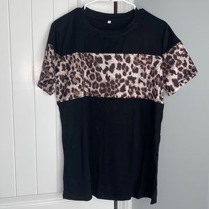 Medium top Black with animal print